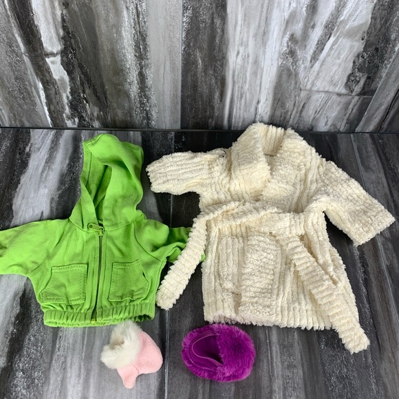 Lot of Doll Clothes for a 16-18” Doll - Picture 6 of 7